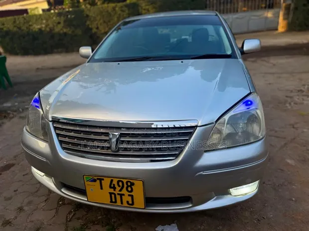 Toyota Premio 1.5 FWD 2004 Silver - 1
