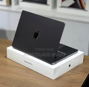Apple MacBook Pro 2025 M5 16GB RAM 1TB SSD