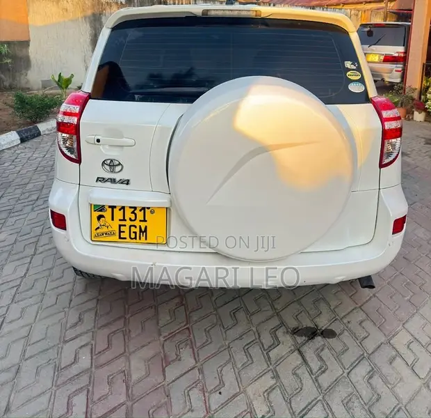 Toyota RAV4 2.0 VVT-i 2008 White - 1