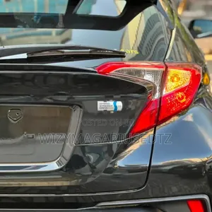 Toyota C-HR 2018 Hybrid - Metallic Black