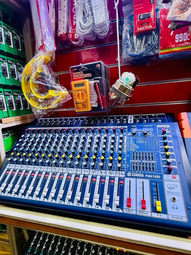 Yamaha Powered Mixer 16 Channel - 1