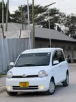 Toyota Sienta 1.5 AWD 2004 White - 1