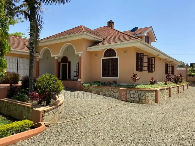 5 Bedroom House for Sale in Njiro, Tanzania - 1