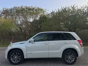 Suzuki Escudo 2008 Pearl White