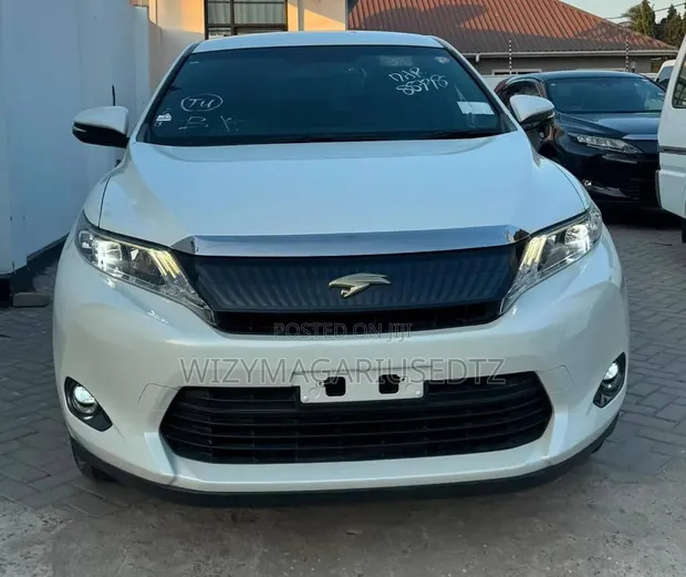 Toyota Harrier 2016 Pearl White - 1