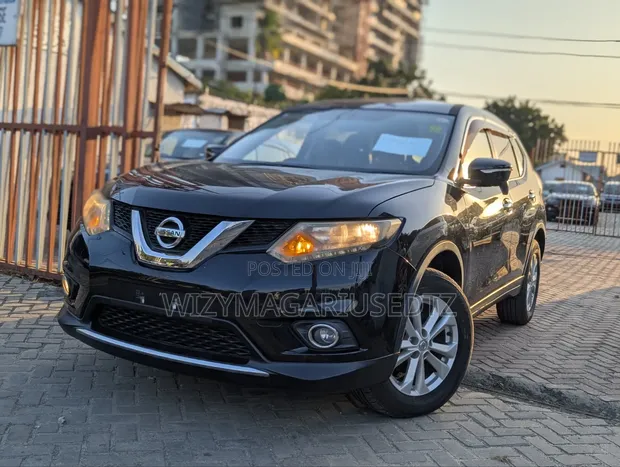 Nissan X-Trail 2015 - Matt Black - 1