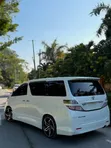 Toyota Vellfire 2010 Pearl - 3