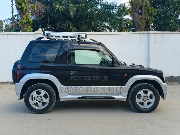Mitsubishi Pajero 2008 Black - 1