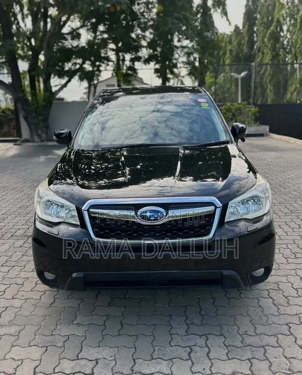 Subaru Forester 2012 Black - 1