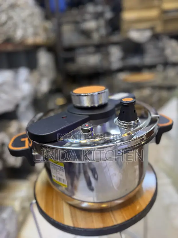 Stainless Steel Pressure Cooker 5L (22cm) - 1