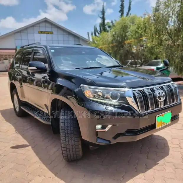 Toyota Land Cruiser Prado 2019 Black - 1