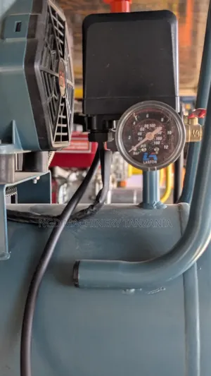 30L Air Compressor - Brand New