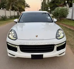 Porsche Cayenne GTS 2017 Nyeupe