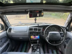 Toyota Hilux Surf 2000