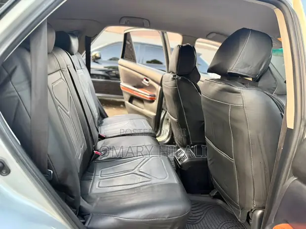 Toyota Harrier 2003 Silver - 1