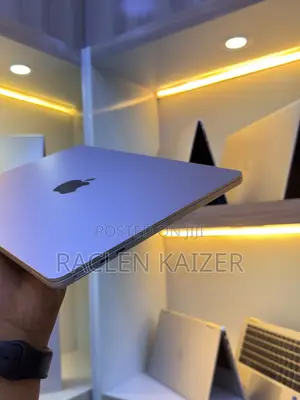 Apple MacBook Air 2022 M2 8GB RAM 256GB SSD