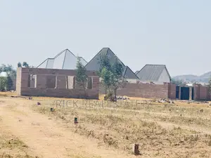 Viwanja Vizuri vya Makazi (25x20m) Vinauzwa Kisesa - Kona Ya Kayenze