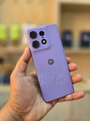 Motorola Edge 50 Pro 256GB Zambarau (Iliyonunuliwa Nje ya Nchi)