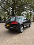 Volkswagen Touareg 2008 Nyeusi - 2