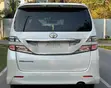 Toyota Vellfire 2011 White - 2