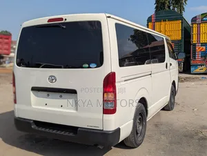 Toyota HiAce 2016 - Foreign Used
