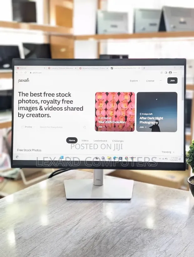 Dell U2421E 24-inch 4K Monitor - 1