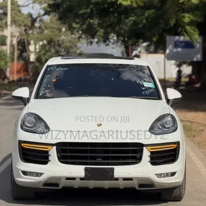 Porsche Cayenne GTS 2017 Nyeupe