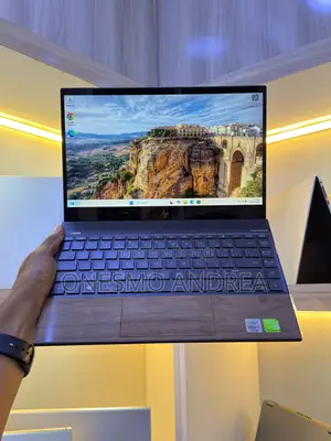 HP Envy 13 Laptop: Core i7, 8GB RAM, 512GB SSD, MX250
