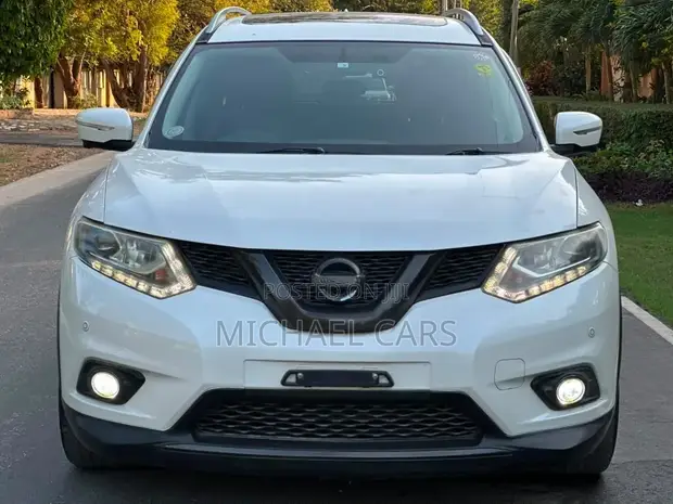Nissan X-Trail 2015 White - 1