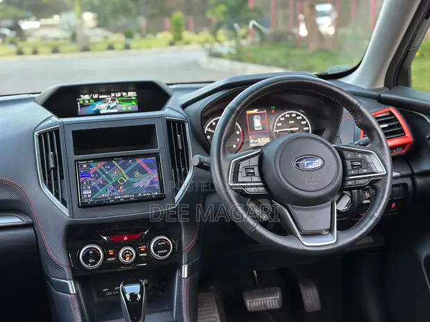 Subaru Forester Premium AWD 2019 Black - 1