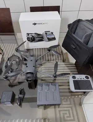 DJI Mini 4 Pro Combo Plus Drone