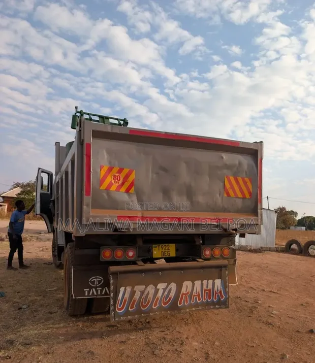 Tata Tipa Dump Truck - Used - 1