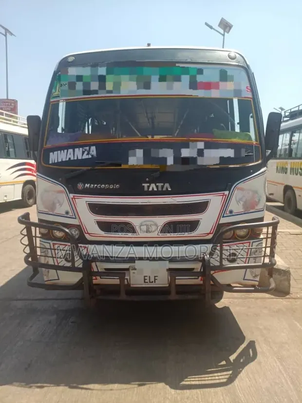 Tata LP Bus 2008 Nyeupe - 1