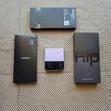 New Samsung Galaxy Z Flip4 256GB - 1
