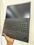 Laptopi ya Lenovo ThinkPad X1 Carbon (i7, 16GB RAM, 512GB SSD) - 4