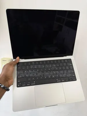Apple MacBook Pro 2024 M4 16GB RAM 512GB SSD