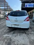 Nissan Tiida 2009 White Pearl - 4