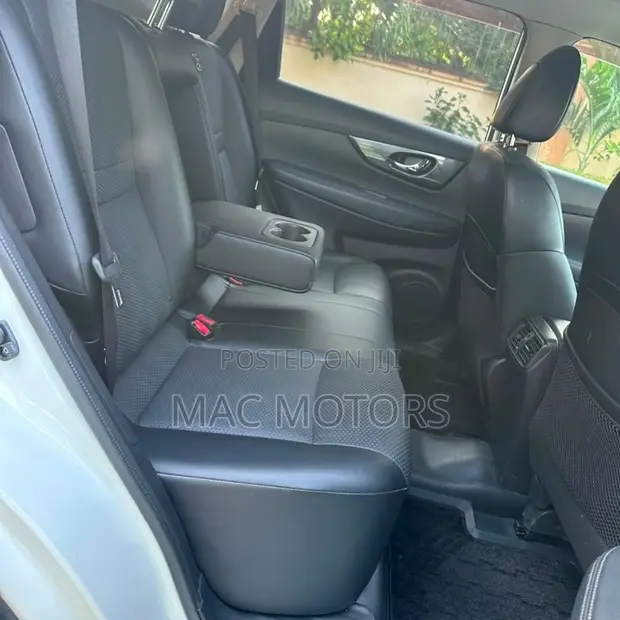 Nissan X-Trail 2.0 Petrol FWD 2015 White - 1