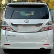 Toyota Vellfire 2010 - White - 4