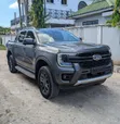 Ford Ranger Wildtrak 2025 Gray - 1