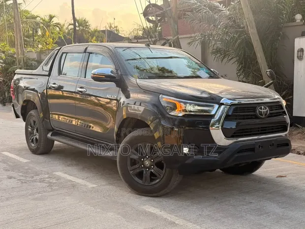 2021 Toyota Hilux 2.8L Diesel 4x4 - 1