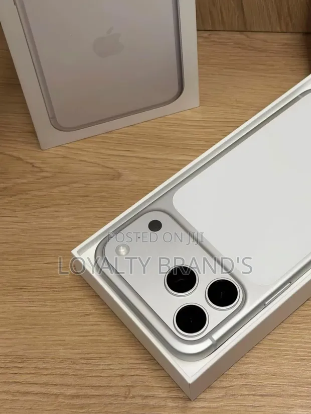 New Apple iPhone 17 Pro Max 2TB Silver - 1