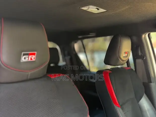 Toyota Hilux Revo Double Cab 2.4 Diesel 4WD 2022 - 1