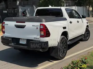 Toyota Hilux Revo Double Cab 2.4 Diesel 4WD 2022