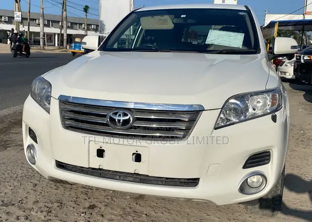 Toyota Vanguard 2008 White - 1
