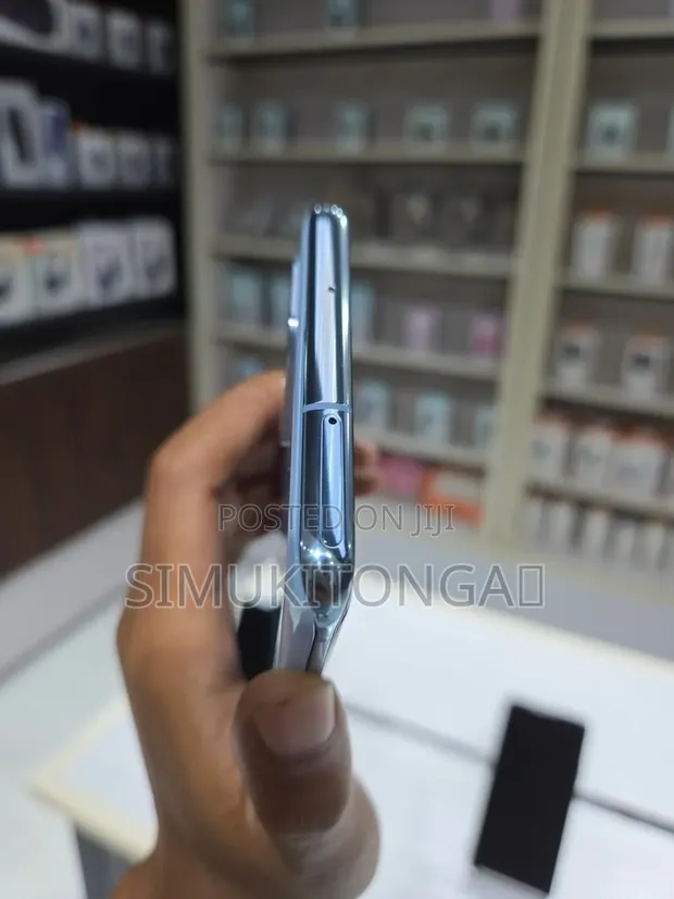 Samsung Galaxy S20+ 128GB - 1