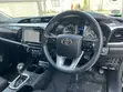 Toyota Hilux 2024 Nyeusi - 5
