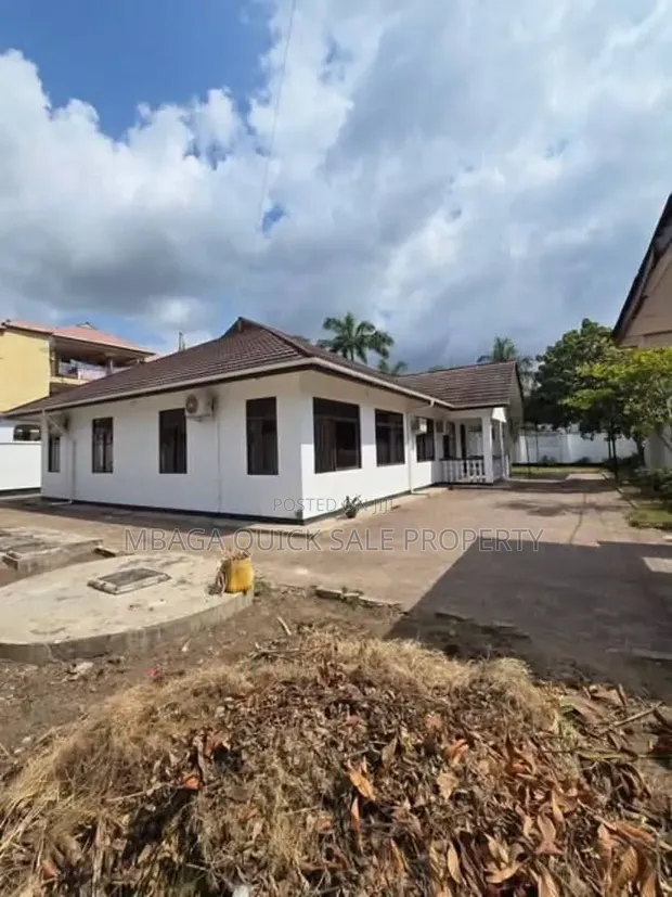 4 Bedroom House for Rent in Mbezi Beach, Masaki - 1
