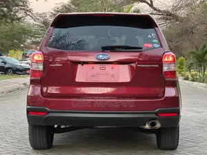 Subaru Forester 2014 Nyekundu