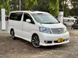 Toyota Alphard 2002 Nyeupe Rangi ya Lulu - 5